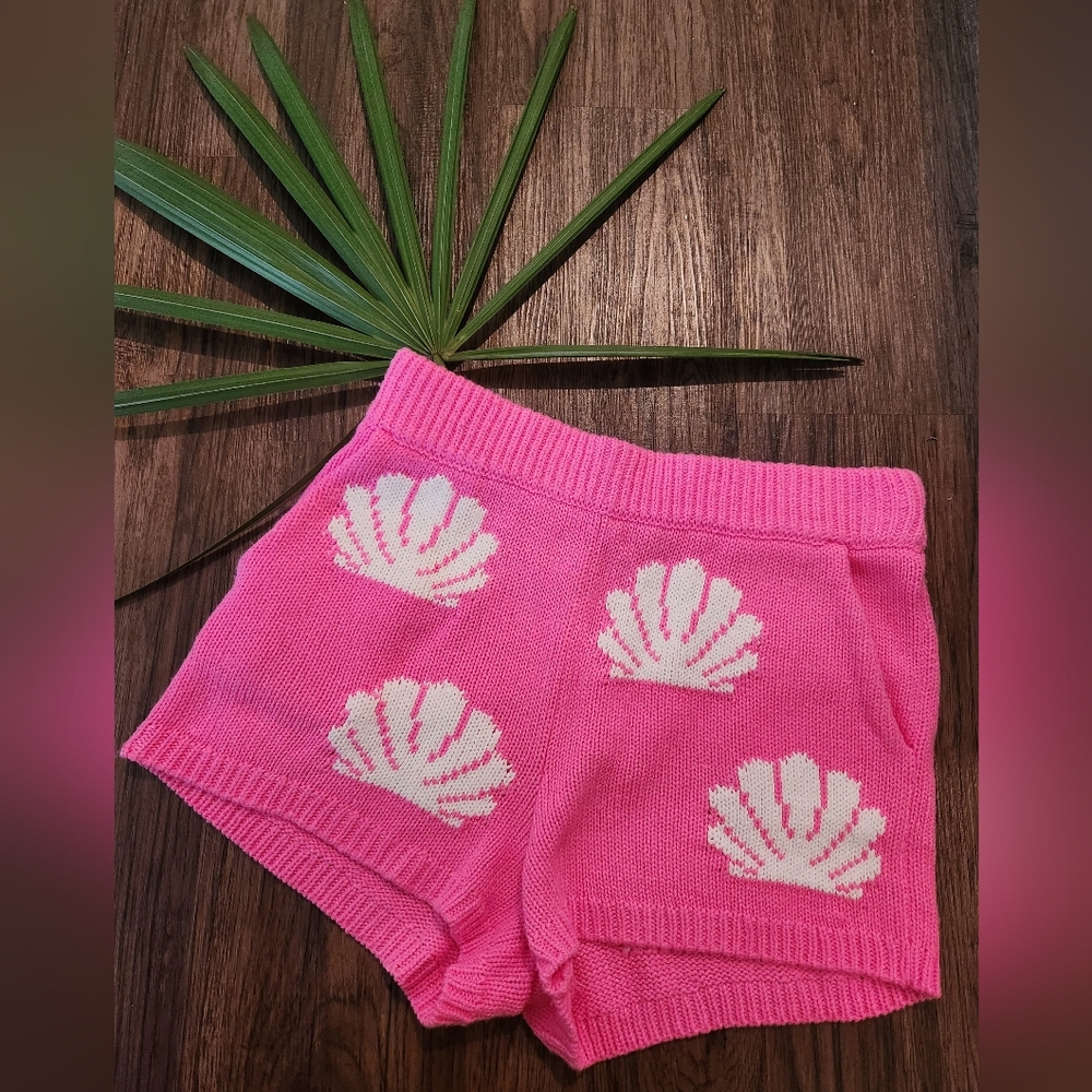 Show Me Your MuMu Pink Knit Shell-Pattern Shorts